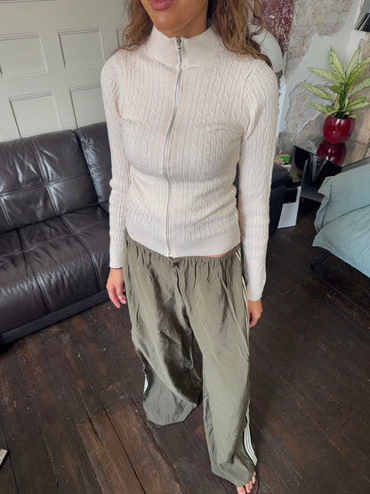 Carly cable knit with zipper – Off white