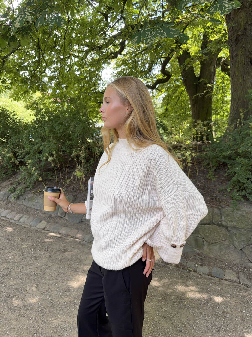Carina knit with sleeve detail - Beige