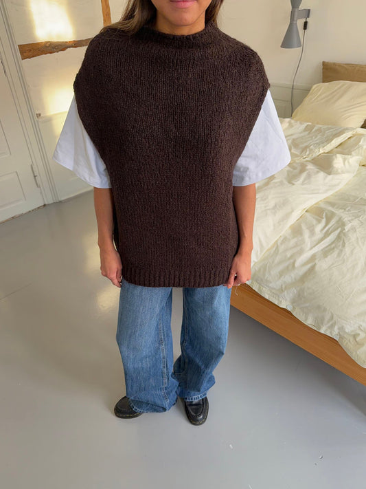 Kahula knitted vest with t-shirt - Brown/white